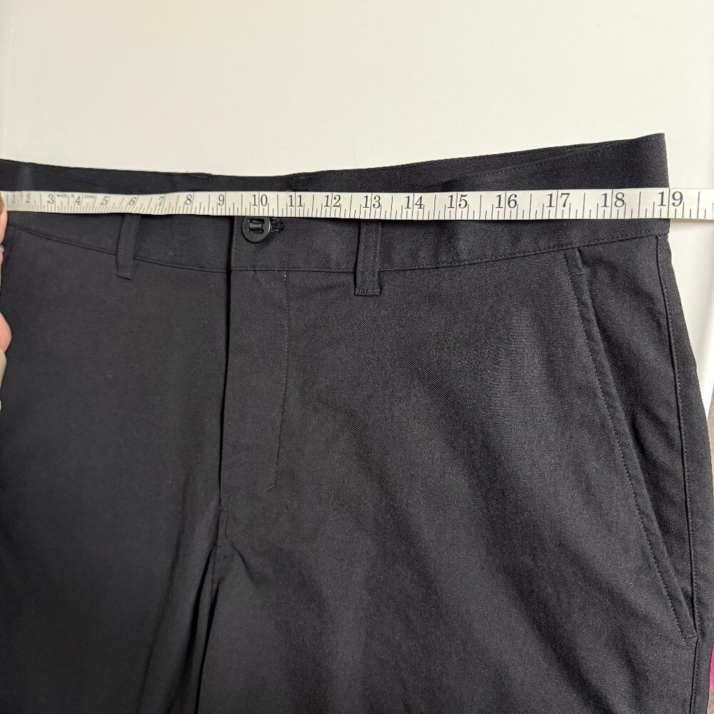 Lululemon Relaxed-Fit Smooth Twill Short 9" - Picture 8 of 9